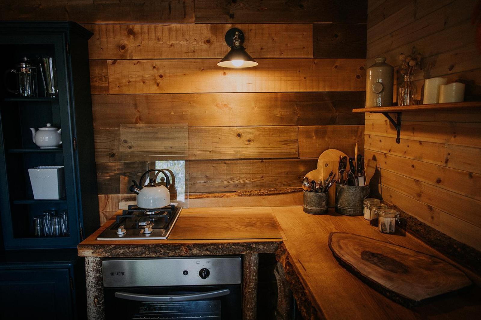 Old Oak Farm Lodge *